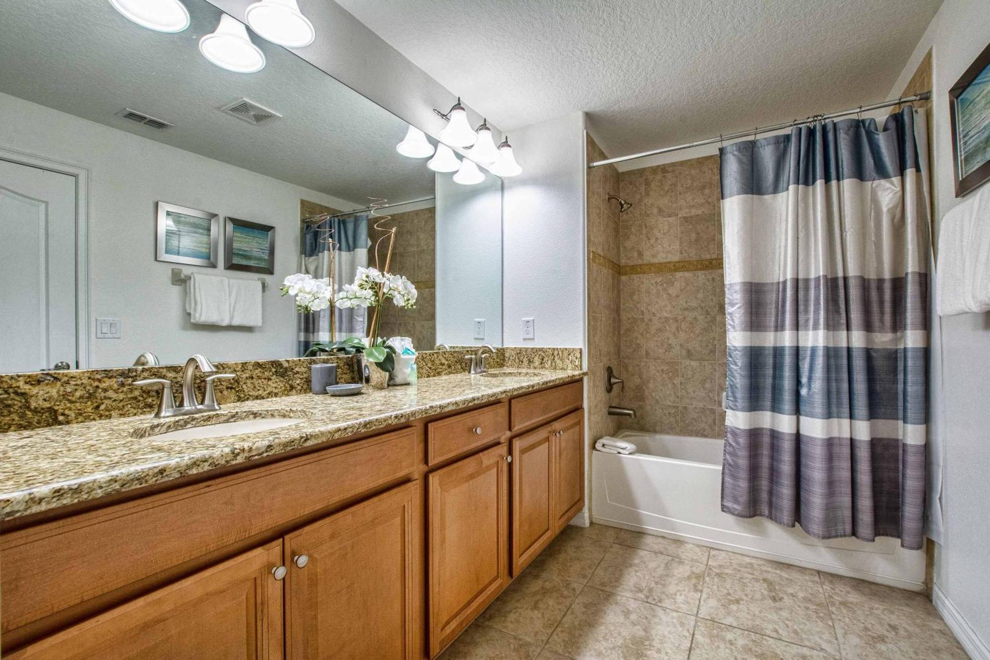 Storey Lake- 5 Bedroom Townhome W- Pool- 1600st Villa