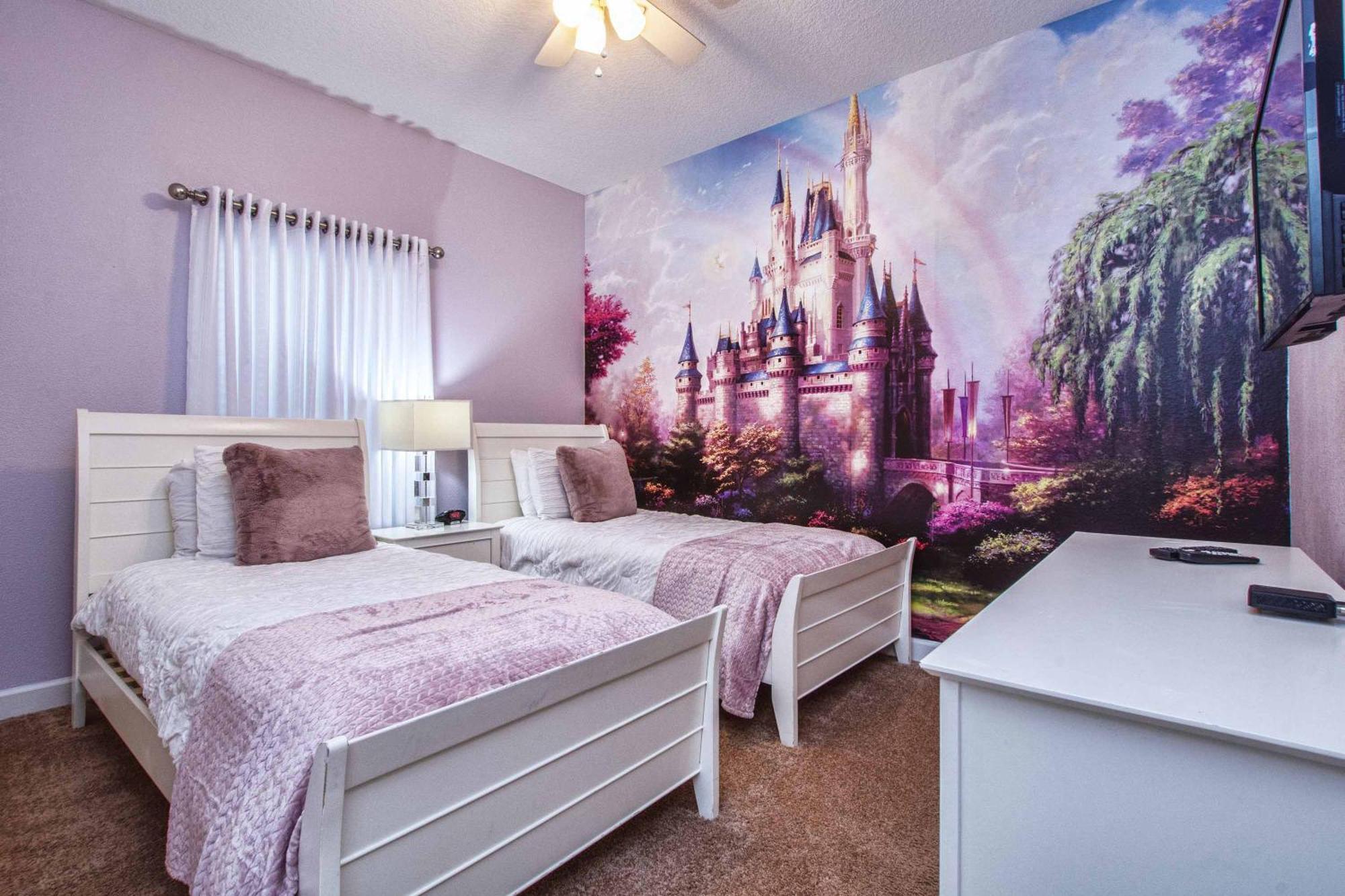 Storey Lake- 5 Bedroom Townhome W- Pool- 1600st Villa *