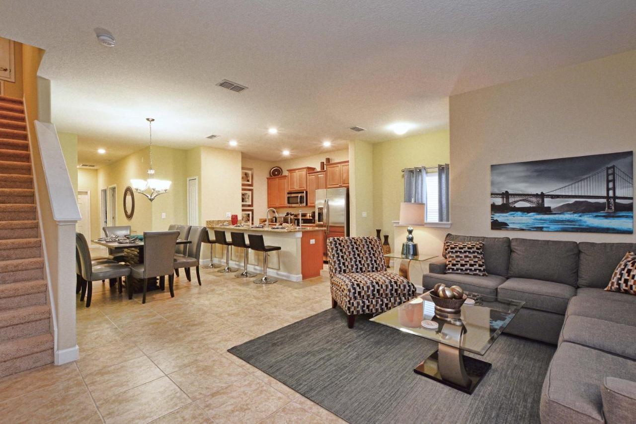 Storey Lake- 5 Bedroom Townhome W- Pool- 1600st
